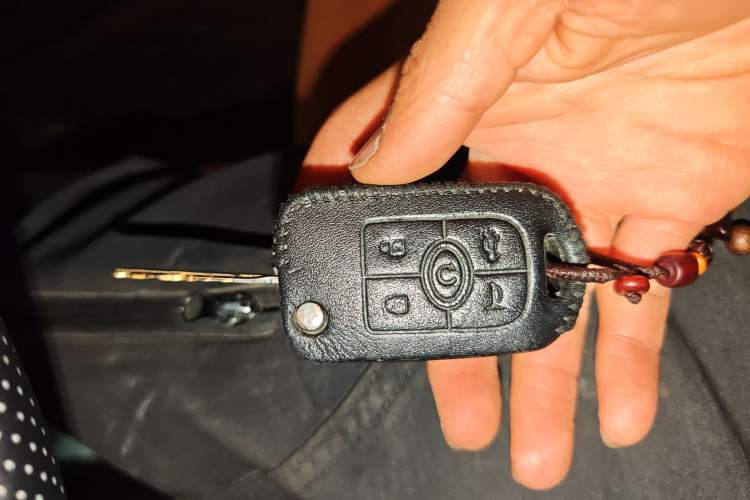 Used Buick Park Avenue 2010 3.0 Luxury Edition Vehicle Key