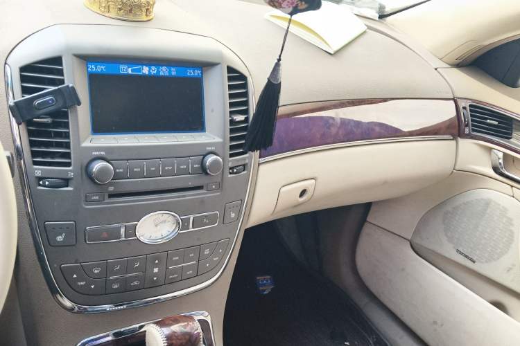 Used Buick Park Avenue 2011 Bao'ao Forum Commemorative Edition Audio And AC Panel