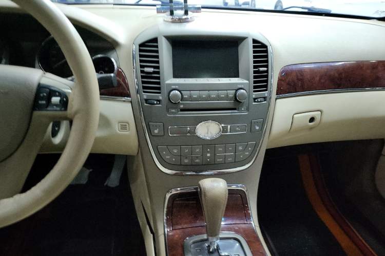 Used Buick Park Avenue 2011 Bao'ao Forum Commemorative Edition Audio And AC Panel