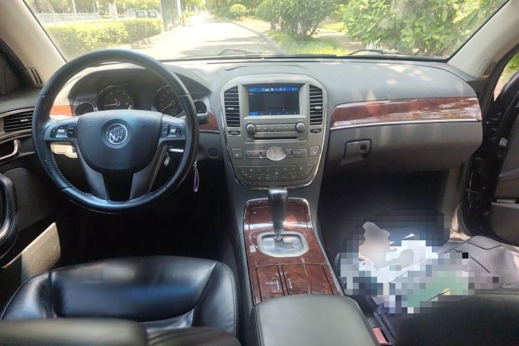Used Buick Park Avenue 2011 Bao'ao Forum Commemorative Edition Center Console