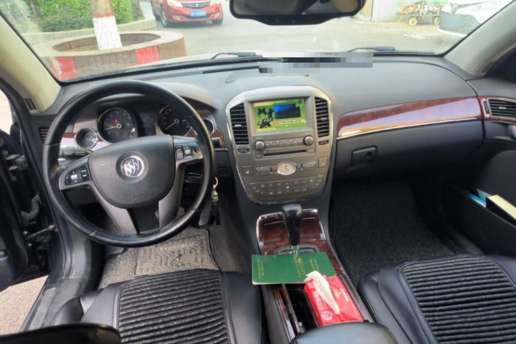 Used Buick Park Avenue 2011 Bao'ao Forum Commemorative Edition Center Console