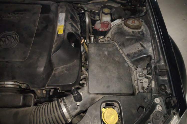 Used Buick Park Avenue 2011 Bao'ao Forum Commemorative Edition Engine Bay Left