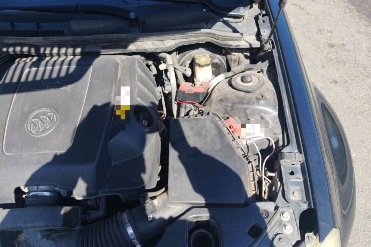Used Buick Park Avenue 2011 Bao'ao Forum Commemorative Edition Engine Bay Left