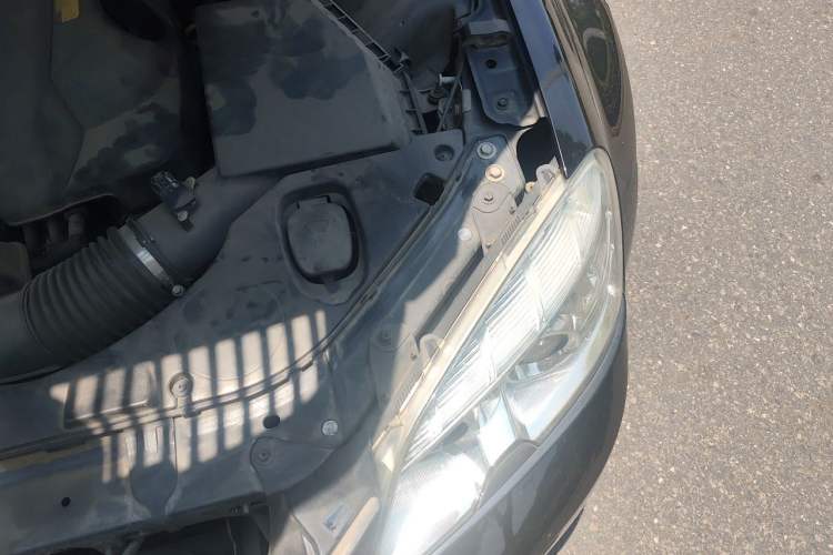Used Buick Park Avenue 2011 Bao'ao Forum Commemorative Edition Engine Bay Left