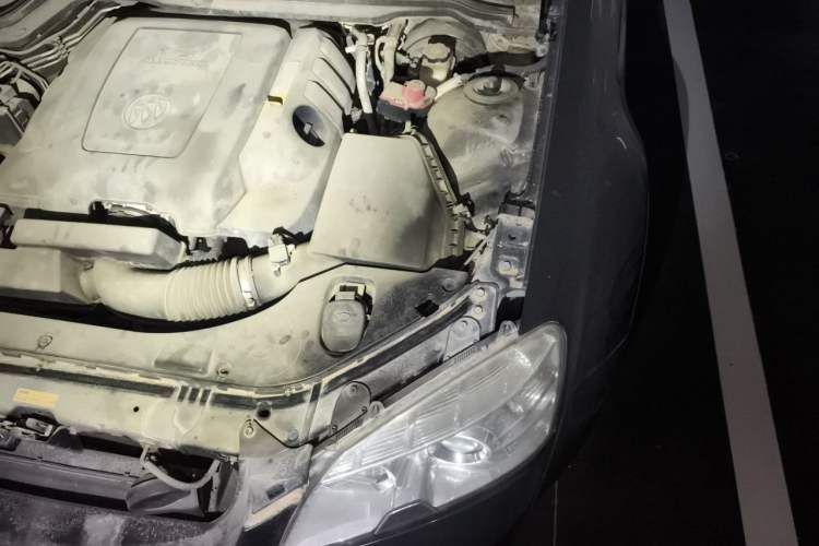 Used Buick Park Avenue 2011 Bao'ao Forum Commemorative Edition Engine Bay Left