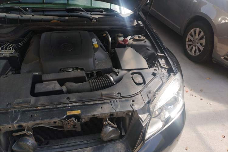 Used Buick Park Avenue 2011 Bao'ao Forum Commemorative Edition Engine Bay Left