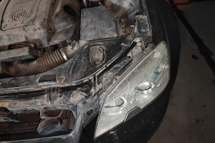 Used Buick Park Avenue 2011 Bao'ao Forum Commemorative Edition Engine Bay Left