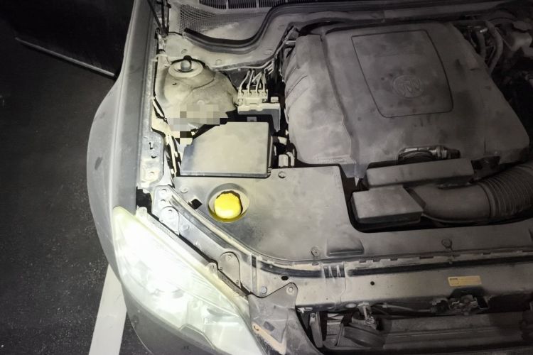 Used Buick Park Avenue 2011 Bao'ao Forum Commemorative Edition Engine Bay Right