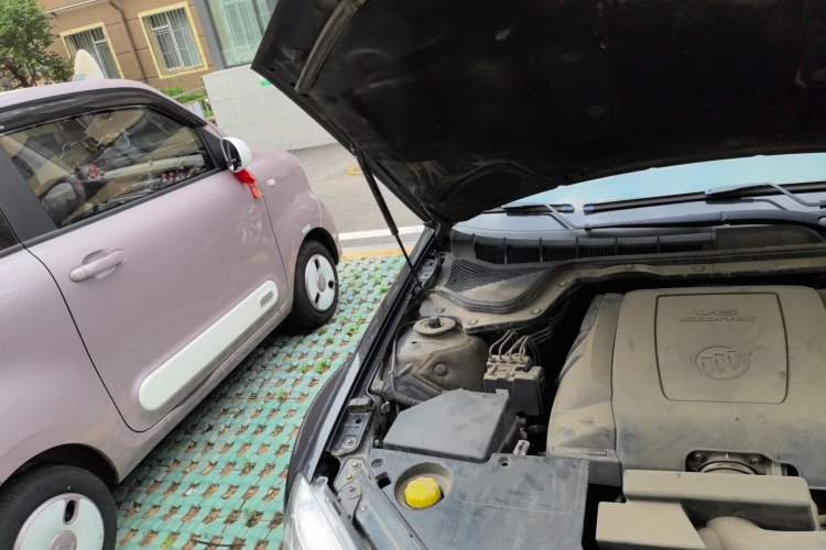 Used Buick Park Avenue 2011 Bao'ao Forum Commemorative Edition Engine Bay Right