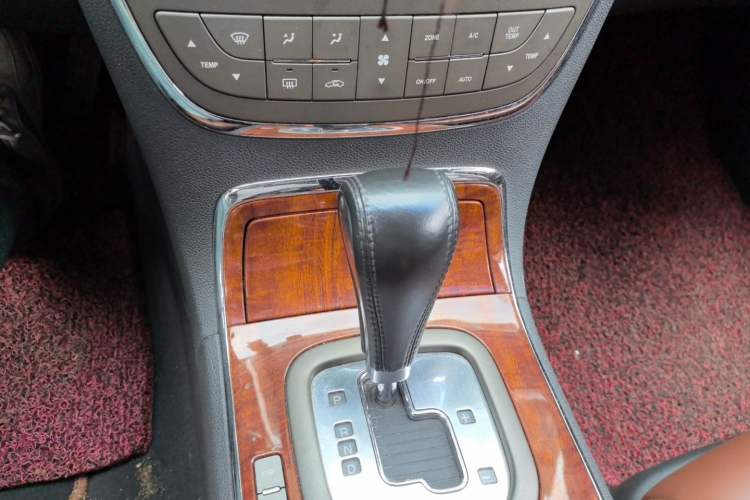 Used Buick Park Avenue 2011 Bao'ao Forum Commemorative Edition Gear Lever