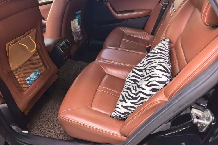 Used Buick Park Avenue 2011 Bao'ao Forum Commemorative Edition Left Rear Seat