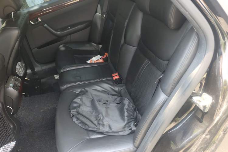 Used Buick Park Avenue 2011 Bao'ao Forum Commemorative Edition Left Rear Seat