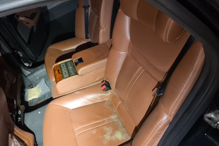 Used Buick Park Avenue 2011 Bao'ao Forum Commemorative Edition Left Rear Seat