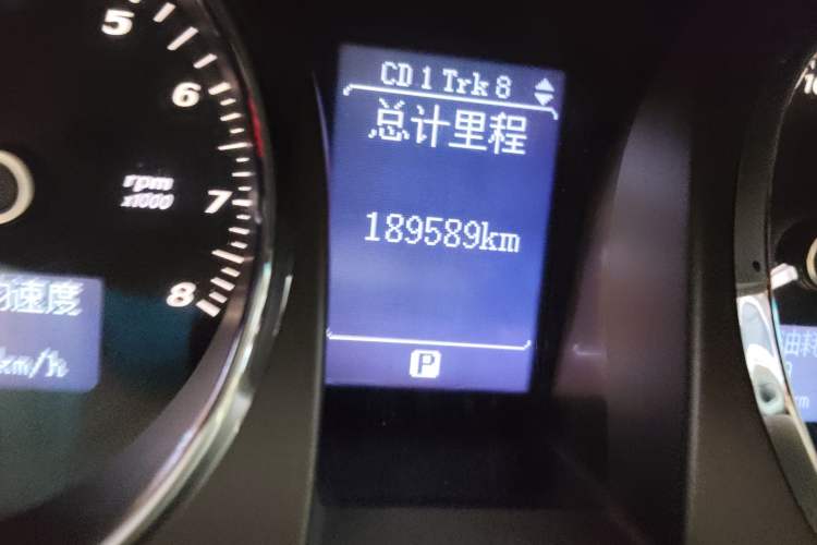 Used Buick Park Avenue 2011 Bao'ao Forum Commemorative Edition Odometer Close Up