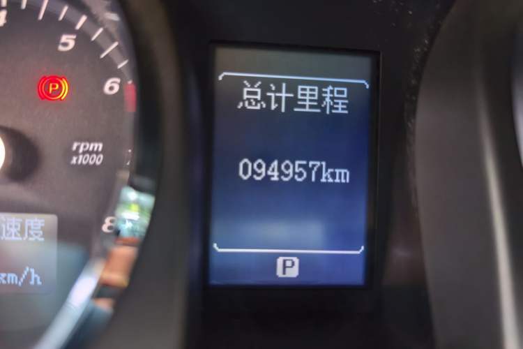 Used Buick Park Avenue 2011 Bao'ao Forum Commemorative Edition Odometer Close Up