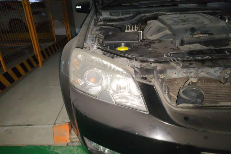 Used Buick Park Avenue 2011 Bao'ao Forum Commemorative Edition Right Front Headlight