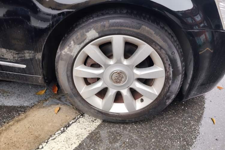 Used Buick Park Avenue 2011 Bao'ao Forum Commemorative Edition Right Front Wheel Hub