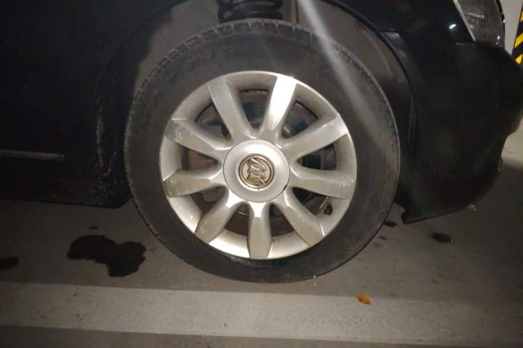 Used Buick Park Avenue 2011 Bao'ao Forum Commemorative Edition Right Front Wheel Hub