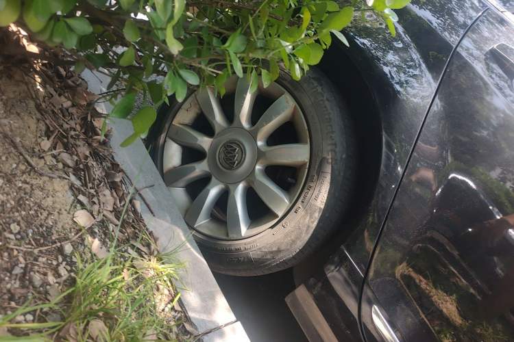Used Buick Park Avenue 2011 Bao'ao Forum Commemorative Edition Right Front Wheel Hub