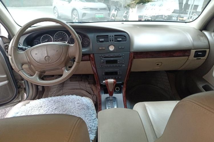 Used Buick Regal 2006 2.5L Automatic Luxury Center Console