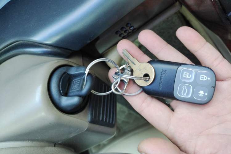 Used Buick Regal 2006 2.5L Automatic Luxury Vehicle Key