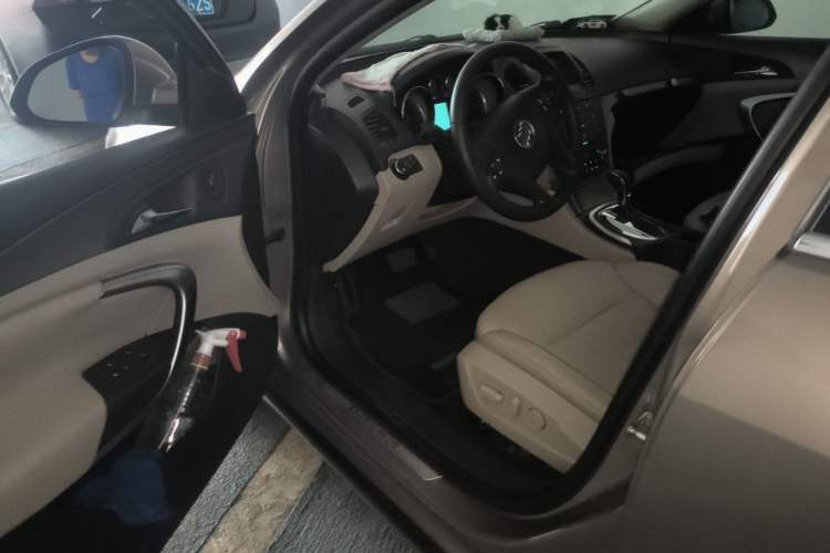 Used Buick Regal 2009 2.0L Elite Edition Driver Seat