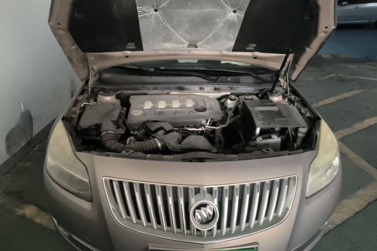 Used Buick Regal 2009 2.0L Elite Edition Engine Bay