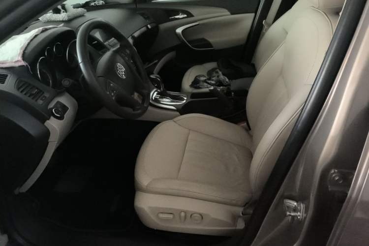 Used Buick Regal 2009 2.0L Elite Edition Left Front Seat