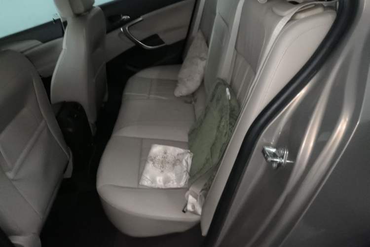 Used Buick Regal 2009 2.0L Elite Edition Left Rear Seat