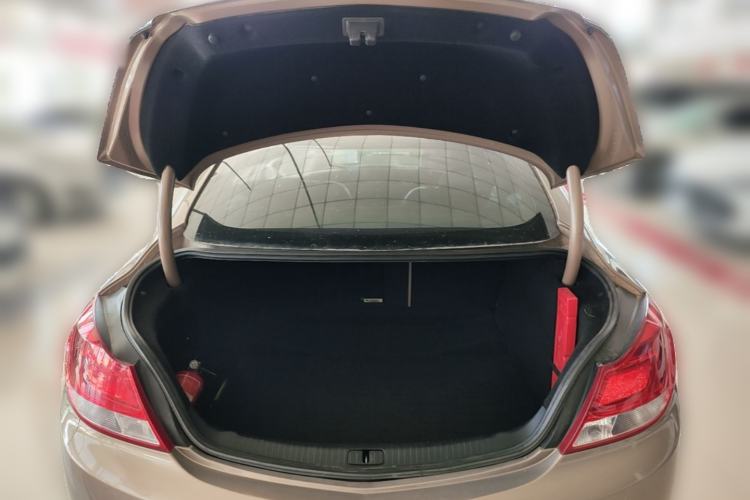 Used Buick Regal 2009 2.0L Elite Edition Trunk