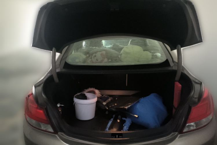 Used Buick Regal 2009 2.0L Elite Edition Trunk