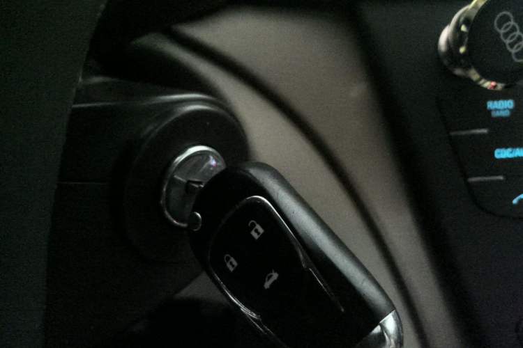 Used Buick Regal 2009 2.0L Elite Edition Vehicle Key