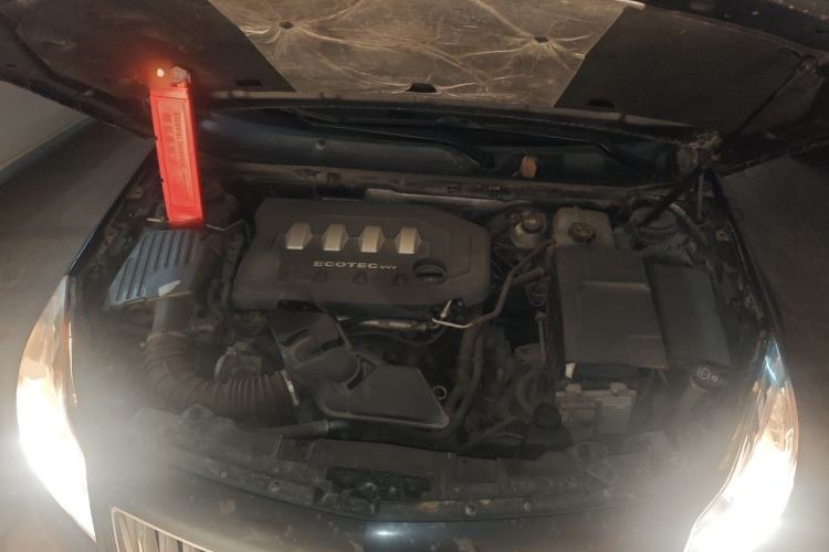 Used Buick Regal 2009 2.0L Elite Edition Engine Bay
