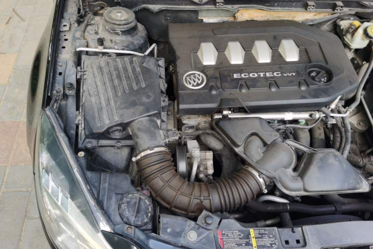 Used Buick Regal 2009 2.4L Flagship Edition Engine Bay Right