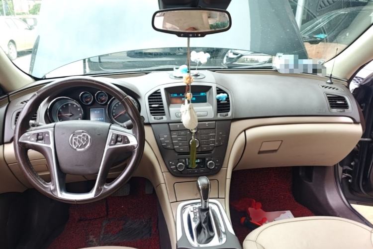Used Buick Regal 2009 2.0L Elite Edition Center Console