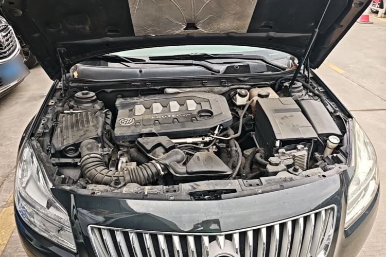 Used Buick Regal 2009 2.0L Elite Edition Engine Bay
