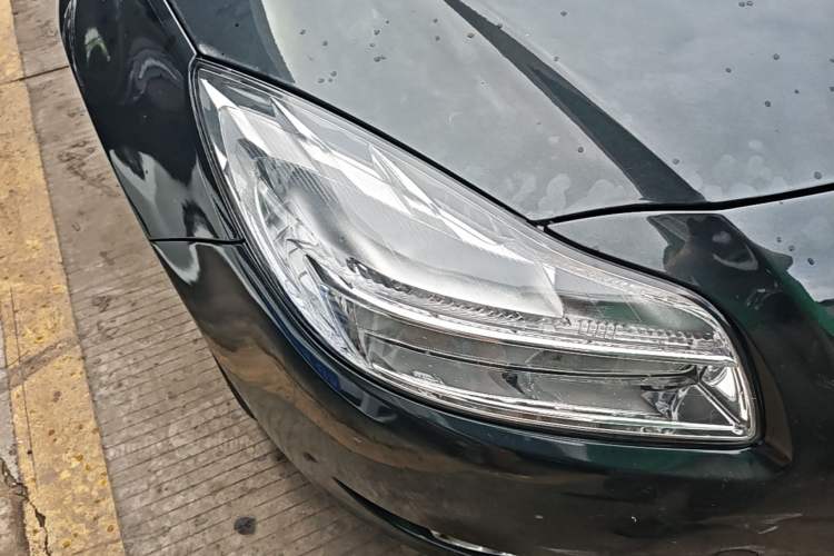Used Buick Regal 2009 2.0L Elite Edition Right Front Headlight