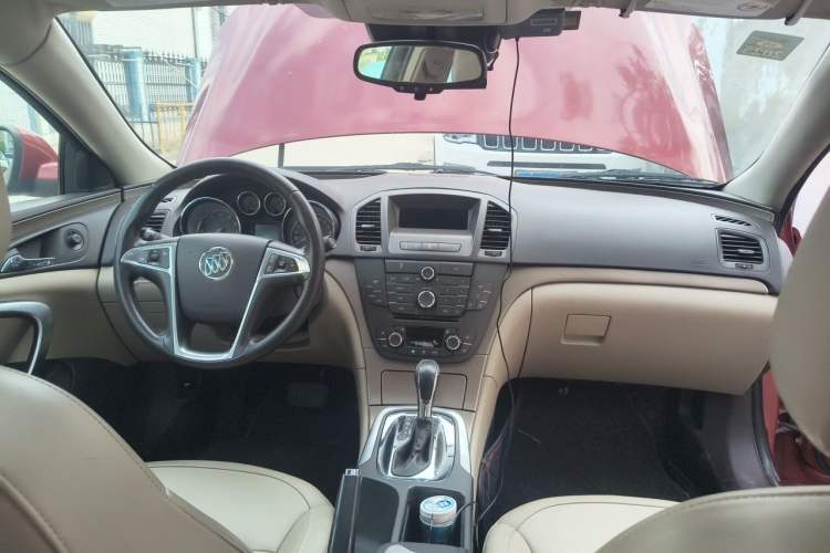 Used Buick Regal 2009 2.0L Elite Edition Center Console