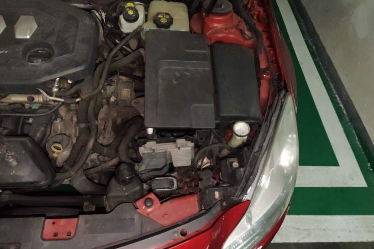 Used Buick Regal 2009 2.0L Elite Edition Engine Bay Left