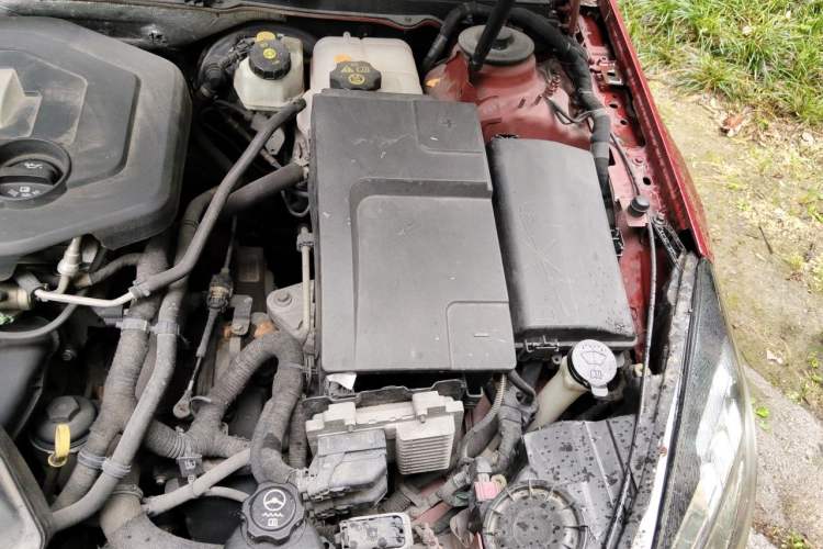 Used Buick Regal 2009 2.4L Flagship Edition Engine Bay Left