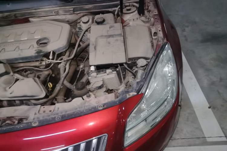 Used Buick Regal 2009 2.0L Elite Edition Engine Bay Left