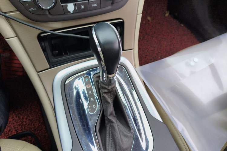 Used Buick Regal 2009 2.0L Comfort Edition Gear Lever