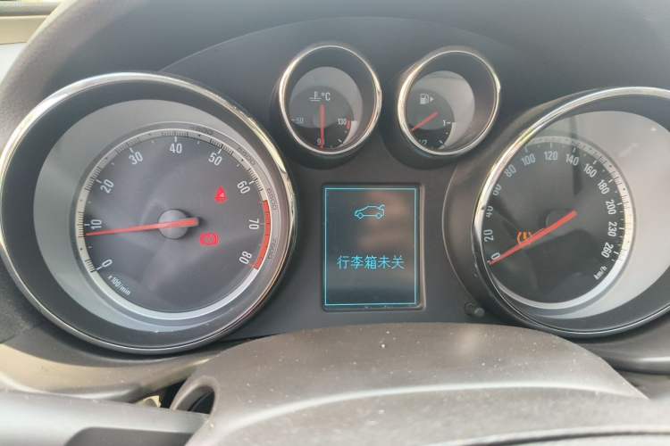 Used Buick Regal 2009 2.0L Elite Edition Instrument Cluster