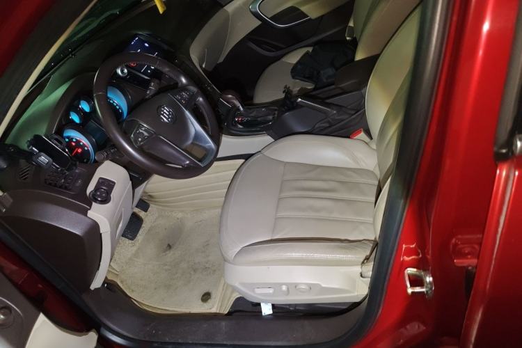 Used Buick Regal 2009 2.0L Elite Edition Left Front Seat