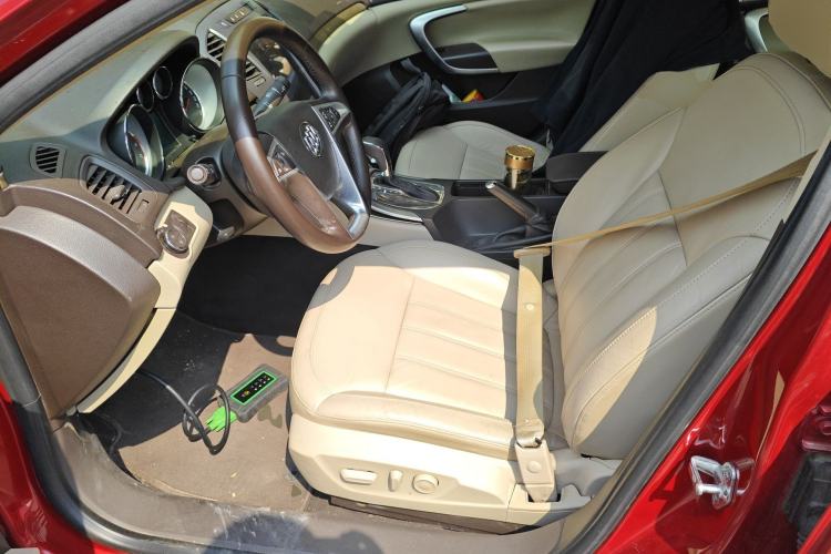 Used Buick Regal 2009 2.0L Elite Edition Left Front Seat