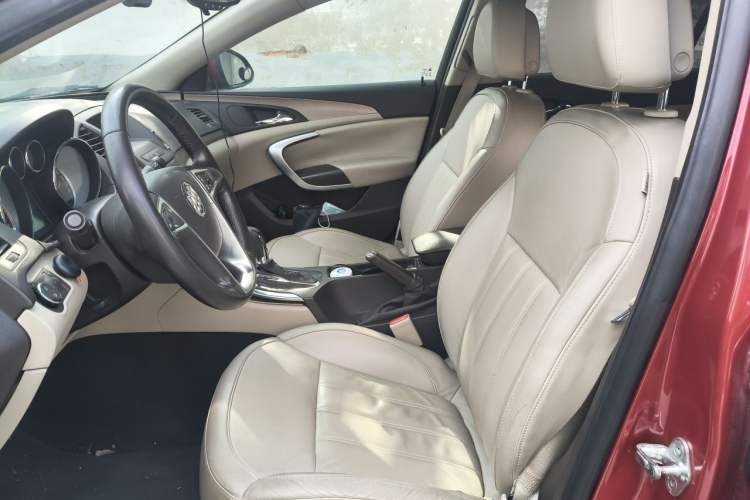 Used Buick Regal 2009 2.0L Elite Edition Left Front Seat