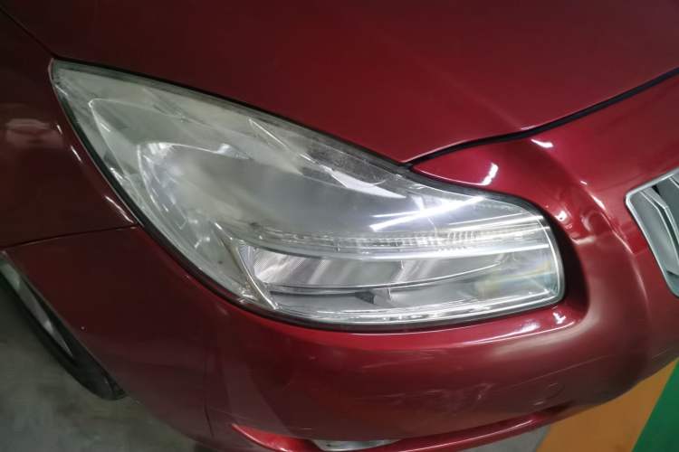 Used Buick Regal 2009 2.0L Elite Edition Right Front Headlight