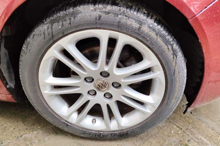 Used Buick Regal 2009 2.4L Flagship Edition Right Front Wheel Hub