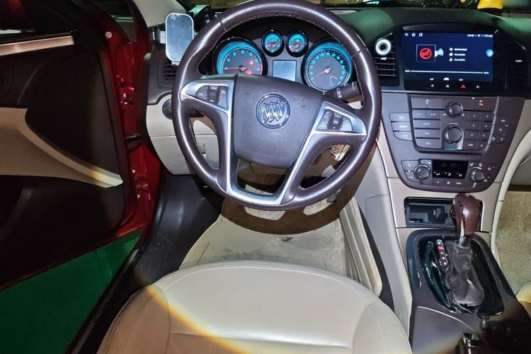 Used Buick Regal 2009 2.0L Elite Edition Steering Wheel
