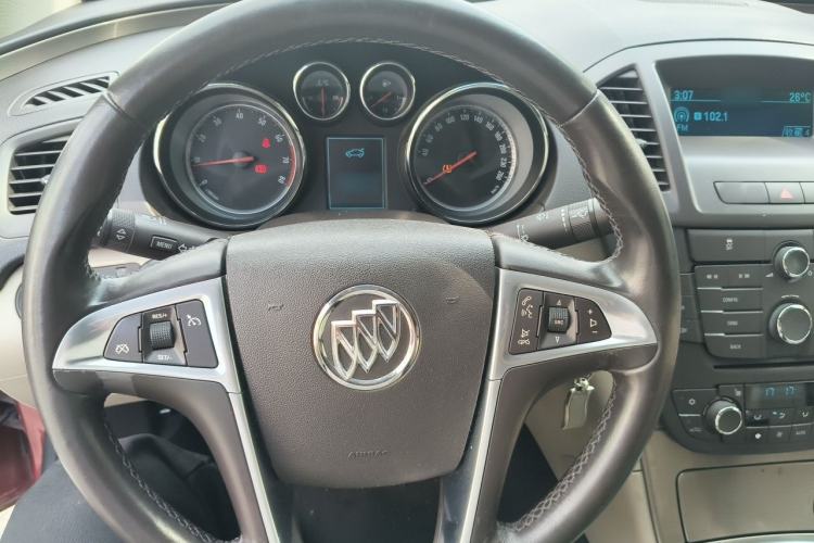 Used Buick Regal 2009 2.0L Elite Edition Steering Wheel